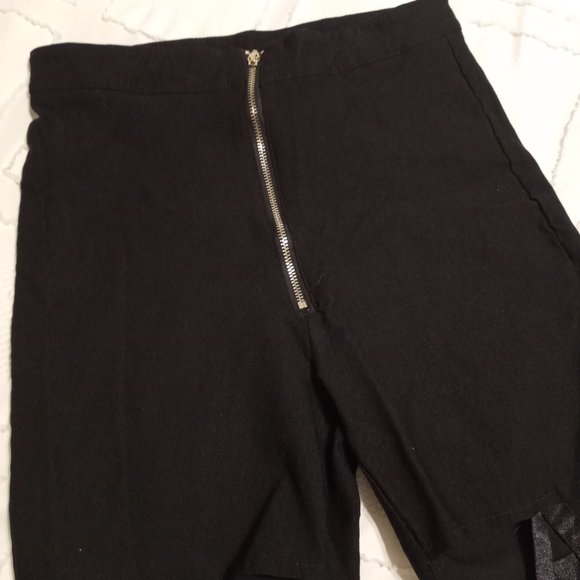 4/$20 Goth Star zipper Pants - Picture 3 of 10